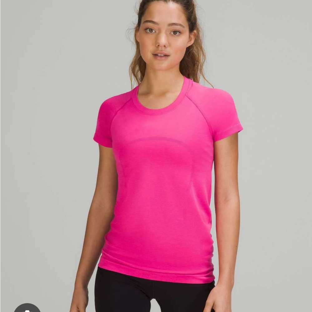 NWOT Lululemon Sonic Pink Swiftly Tech Size 10